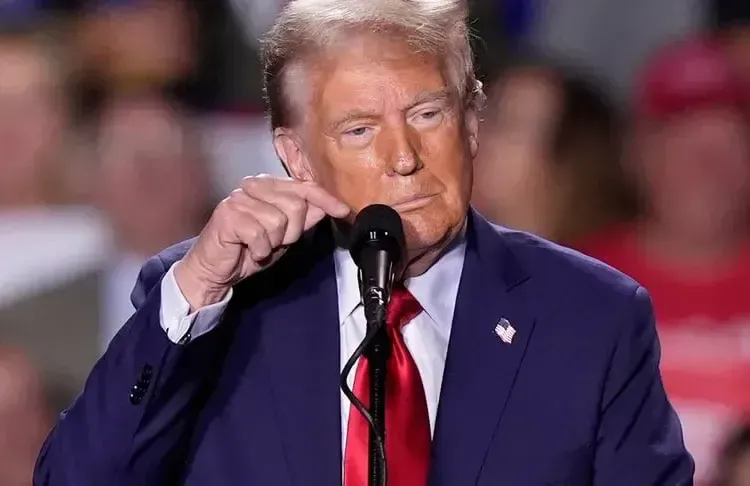 Завтрашня ніч буде великою - Трамп заінтригував загадковим анонсом