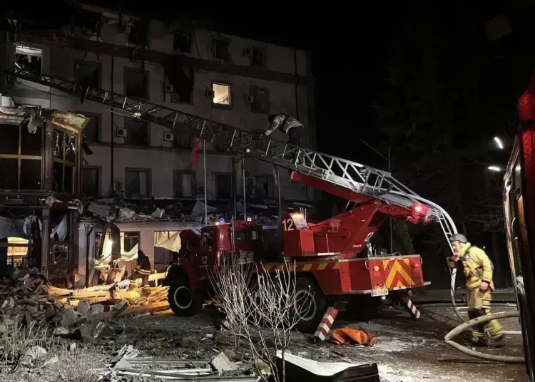 У Кривому Розі зросла кількість загиблих внаслідок влучання по готелю