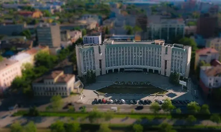 Встановлять магазини та перекриють дорогу: Дніпровська міськрада ухвалила низку рішень