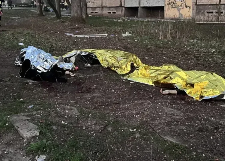 Жахлива трагедія у Кривому Розі: ворожа ракета вдарила по дитячому майданчику з дітьми