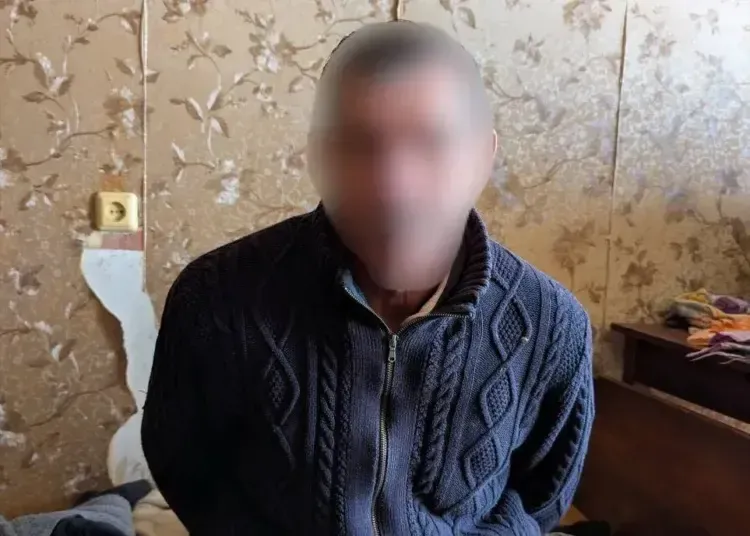 У Кривому Розі чоловік забив свою дружину молотком та кілька днів пиячив поруч з трупом