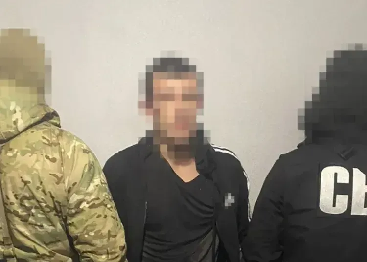 Двоє дезертирів на Дніпропетровщині палили військові автівки та готували теракт
