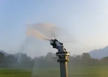 Как вода влияет на форсунки для полива