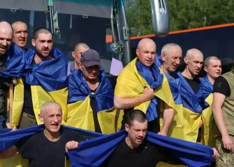 З російського полону повернулися 19 захисників із Дніпропетровщини