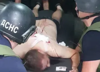 Через обстріл у Нікополі сталася пожежа, 39-річний чоловік отримав тяжкі травми