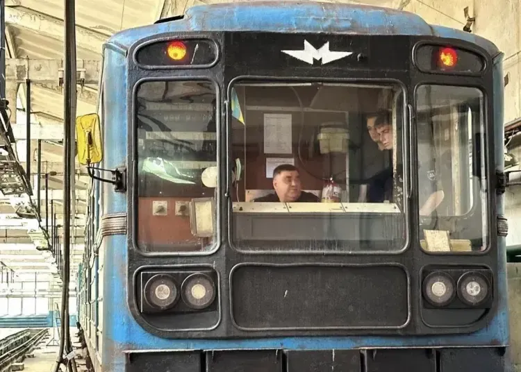 У Дніпрі можна безкоштовно навчитися керувати метро