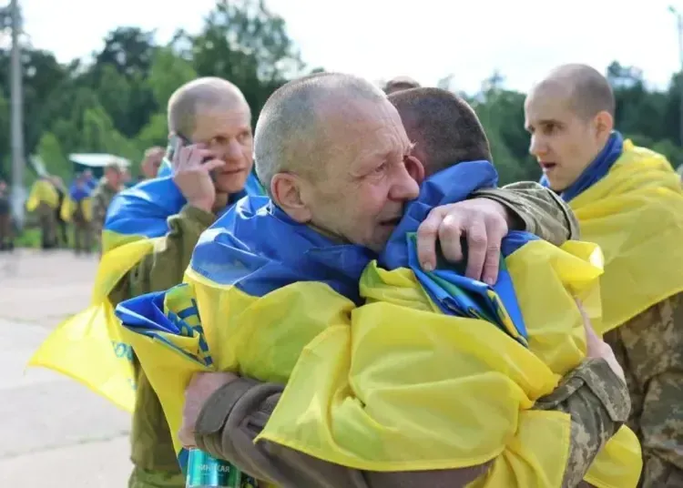 З полону повернули 5 бійців з Дніпропетровщини