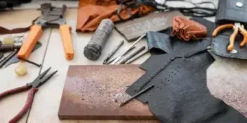 Инструменты для работы со кожей