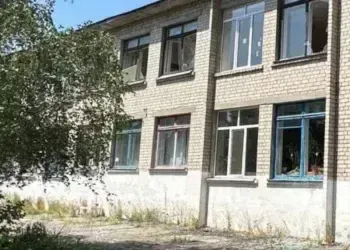 Окупанти обстріляли Самар, у мережі пишуть, що влучили в ТЦК