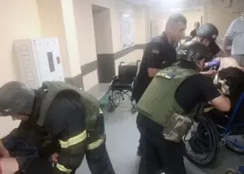 Росія обстріляла рятувальників ДСНС у Нікополі