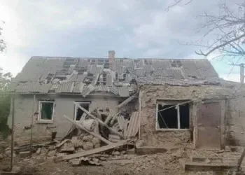 Російські удари по Дніпропетровщині: руйнування, поранені, пожежі