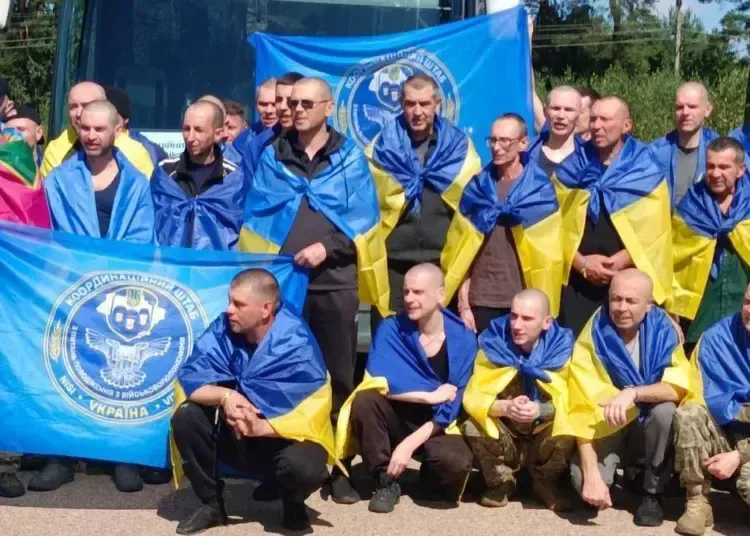 Шістьох мешканців Дніпропетровщини повернули з полону