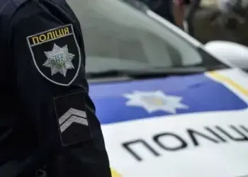 У Павлограді під час хвилини мовчання автівка ледь не влетіла в людей
