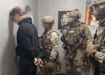 Поліція нарешті затримала мешканця Дніпропетровщини, який вбив колишню дружину при дитині