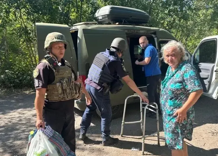 На Дніпропетровщині радять скоріше евакуюватися: подробиці