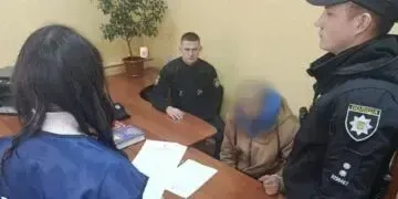На Дніпропетровщині двоє чоловіків убили 84-річного дідуся заради кількох тисяч гривень