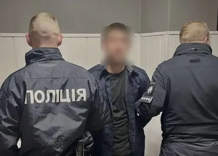 У Дніпрі біля вокзалу напали на військового - як покарали нападника?