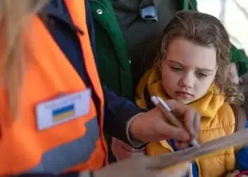На Дніпропетровщині запроваджено обов’язкову евакуацію дітей