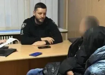 У Кривому Розі поліцейські дві години вмовляли чоловіка не стрибати з дев’ятого поверху
