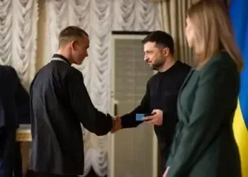 Зеленський нагородив 16-річного хлопця з Дніпропетровщини