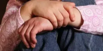 На Дніпропетровщині ВІЛ-позитивний збоченець згвалтував неповнолітню в її ж домі