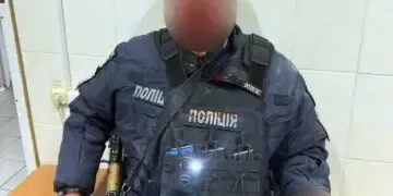 На Дніпропетровщині FPV-дрон поцілив у службове авто поліції