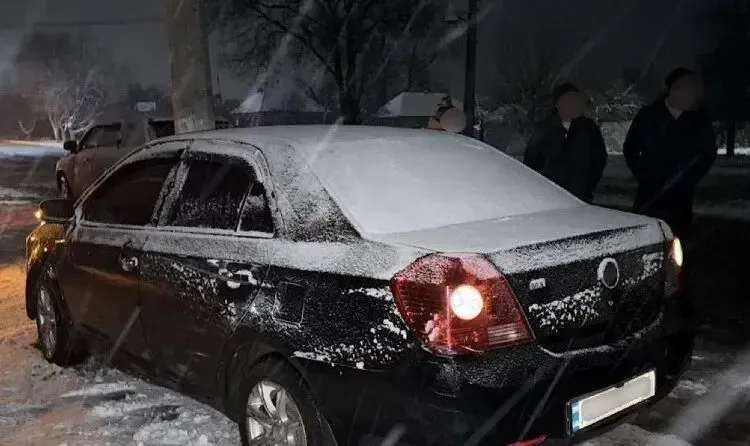 У Кривому Розі чоловік угнав авто, але поїздка швидко закінчилась