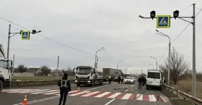 Трагедія у Дніпрі: маршрутка збила жінку, після чого її переїхали ще два авто