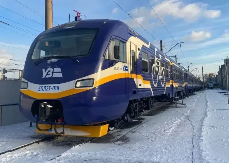 З Дніпра запускають додаткові потяги на Різдво та Новий рік