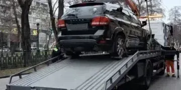 У Дніпрі зухвалий водій зняв номер з авто, щоб не отримати штраф