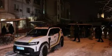 У Дніпрі військовий у СЗЧ взяв матір у заручники: ввели спецоперацію