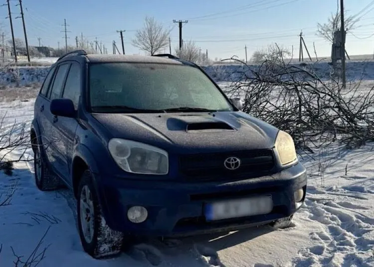 «Гуманітарка» з TikTok: у Кривому Розі ділки продавали військовим автівки, ввезені для ЗСУ