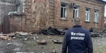 Масована атака на Дніпро: четверо поранених, серед них діти