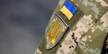 Скандал у Дніпрі: люди у формі застосували газ проти пенсіонера та намагались викрасти людину