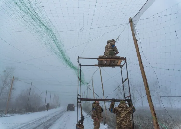 Трасу на Дніпропетровщині закривають захистом від дронів