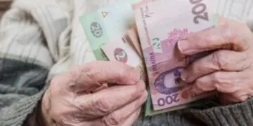 Індексація пенсій у березні 2026: кому додадуть грошей, а хто залишиться при своїх