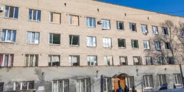 У Дніпрі через нічну атаку пошкоджено оселі та інфраструктуру