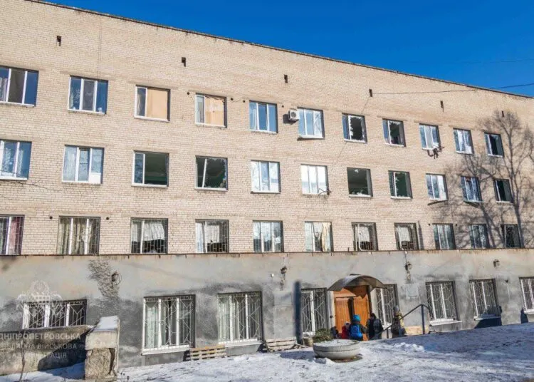 У Дніпрі через нічну атаку пошкоджено оселі та інфраструктуру