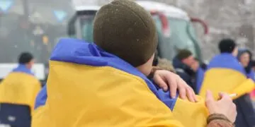 Додому з полону повернулися 10 захисників з Дніпропетровщини
