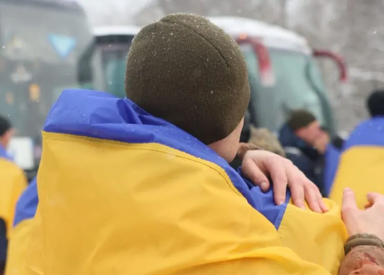 Додому з полону повернулися 10 захисників з Дніпропетровщини