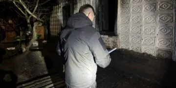 На Дніпропетровщині троє дітей згоріли у пожежі, бо мати їх зачинила і пішла