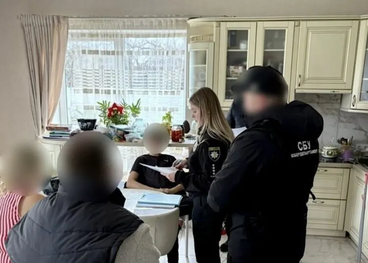 У Дніпрі завершили слідство щодо лікарки, яка торгувала довідками