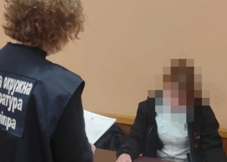 Щоб втекти за кордон, дніпрянин "привласнив" двох чужих дітей: деталі