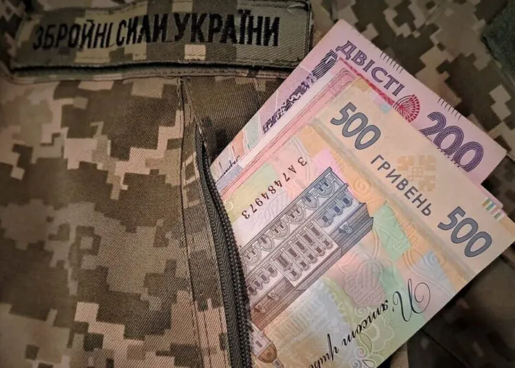 На Дніпропетровщині батько зниклого військового, позбавлений прав 20 років тому, отримував виплати за сина
