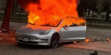 Окупанти вдарили по центру Нікополя: поранено 11 людей