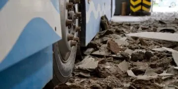 Обстріл Дніпра: під ударом опинилося транспортне підприємство