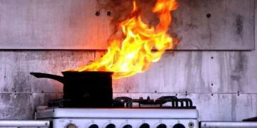 На Дніпропетровщині через несправну плиту рознесло квартиру