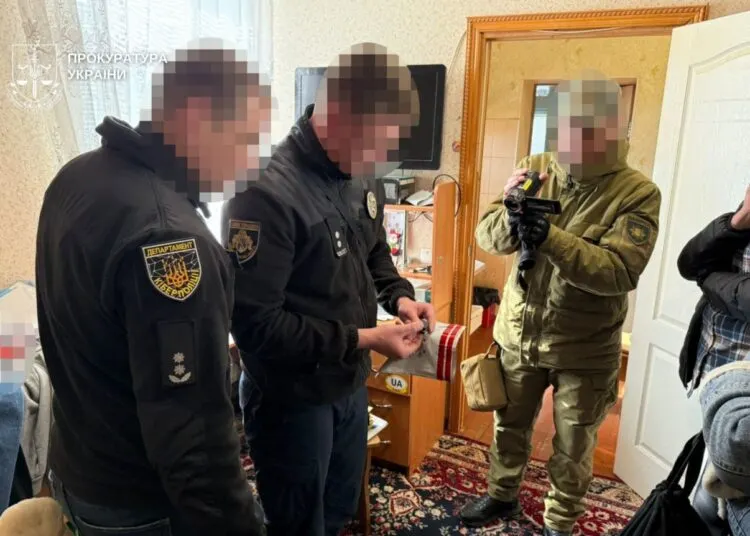 На Дніпропетровщині викрили міжрегіональну банду шахраїв, яка обібрала українців на 5 млн грн