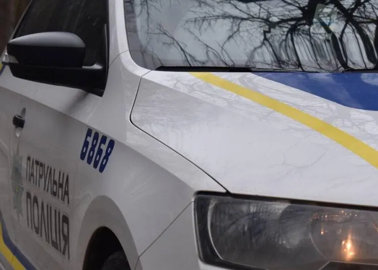 Жорстоке вбивство у Кривому Розі: молодик ударив гостю ножем та викинув з вікна