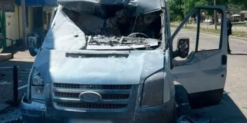 Удар по пошті та авто з людьми: прокуратура розслідує нові обстріли Дніпропетровщини